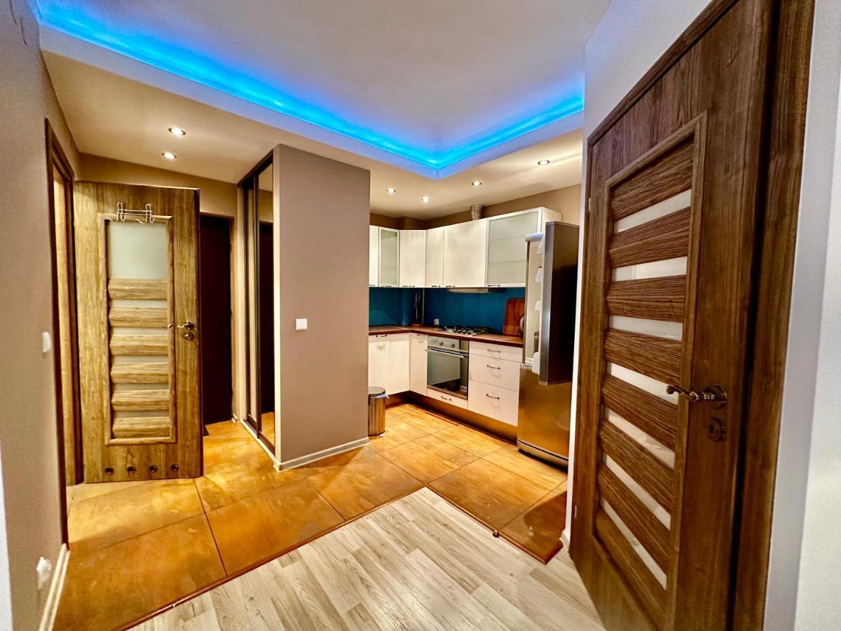 Decor 3 Metro Fast Wifi 1Gbs 80'Tv Hbo Disney Appletv Warsaw Exterior photo