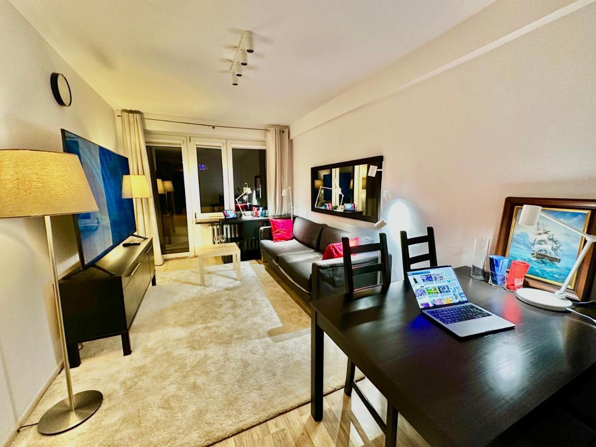 Decor 3 Metro Fast Wifi 1Gbs 80'Tv Hbo Disney Appletv Warsaw Exterior photo